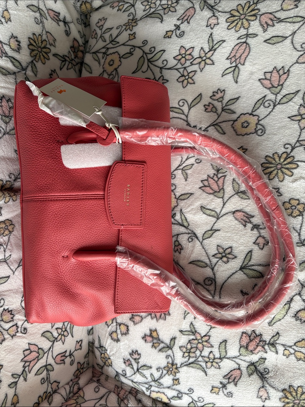 RADLEY LONDON Coral Pink Pebbled Leather Shoulder Bag